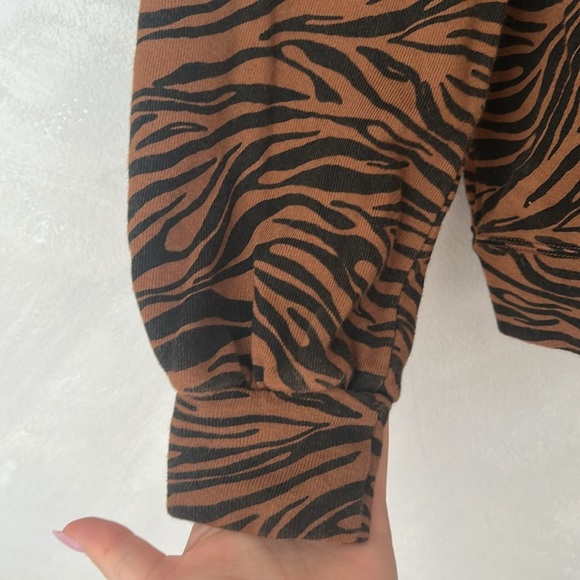 Monrow brown Zebra Full Sleeve Terrycloth Sweatshirt 100% cotton XS revolve - Picture 4 of 8